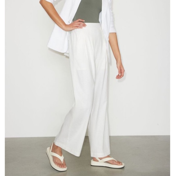 Dynamite Heidi Wide Leg Linen Pull-On
Pants, Bright White - Picture 6 of 9